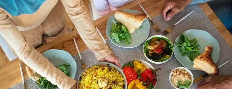 Makanan sehat untuk sahur anak agar terhindar dehidrasi
